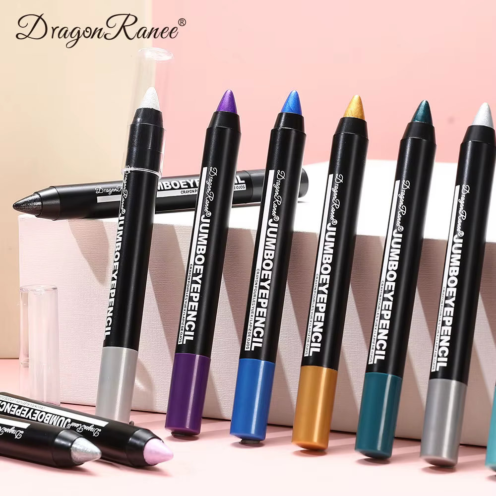 Bâton de crayon fard à paupières vert foncé fumé