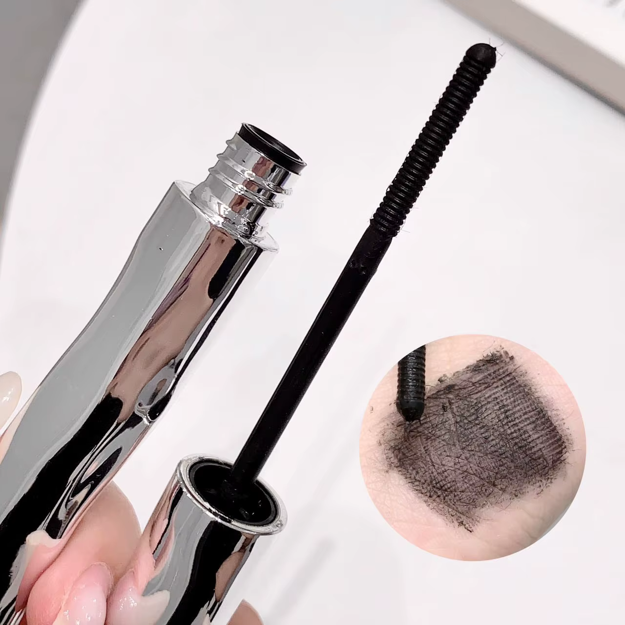 Kakashow Mascara – Cils volumisants