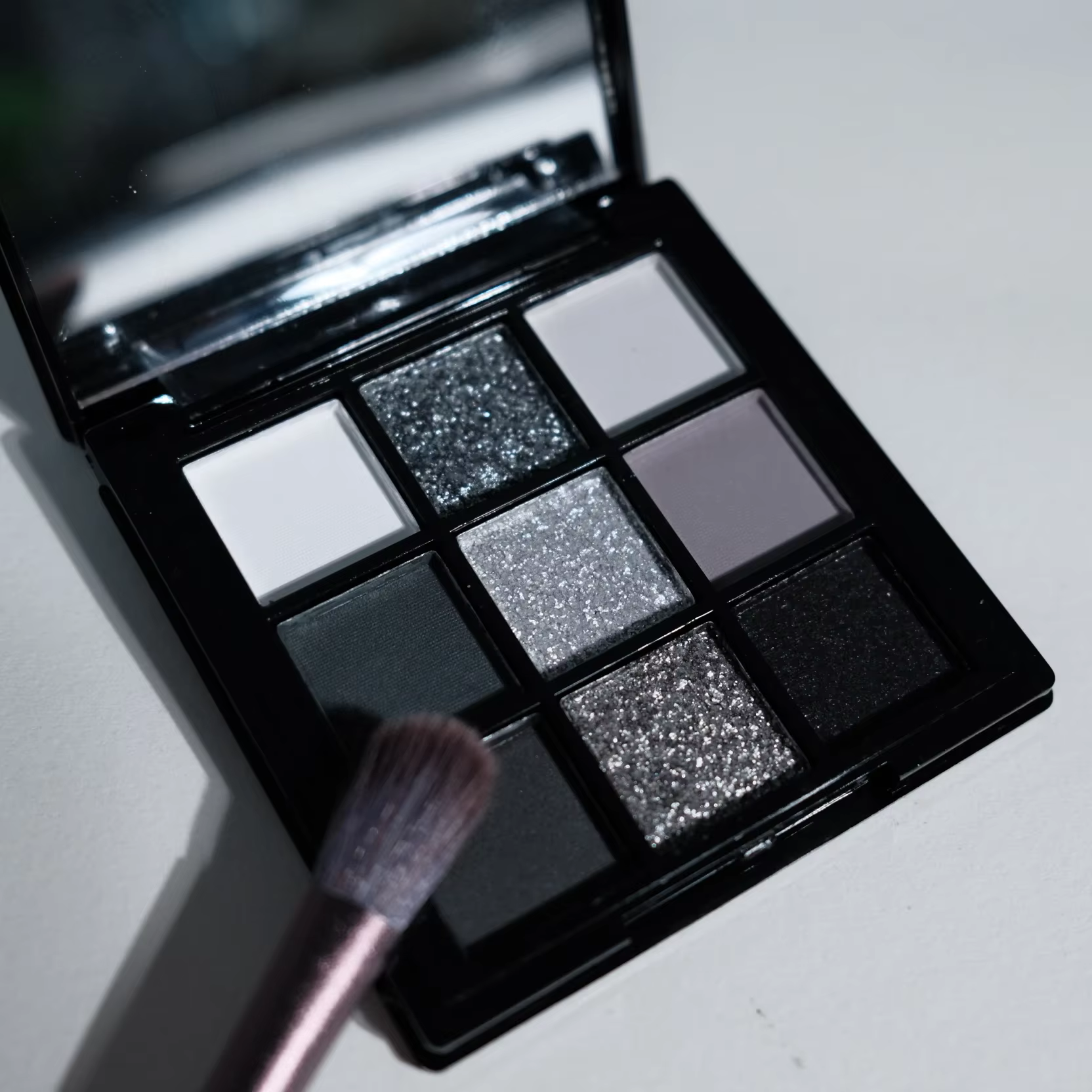 Palette de fards à paupières à 9 ombres : Black Swan
