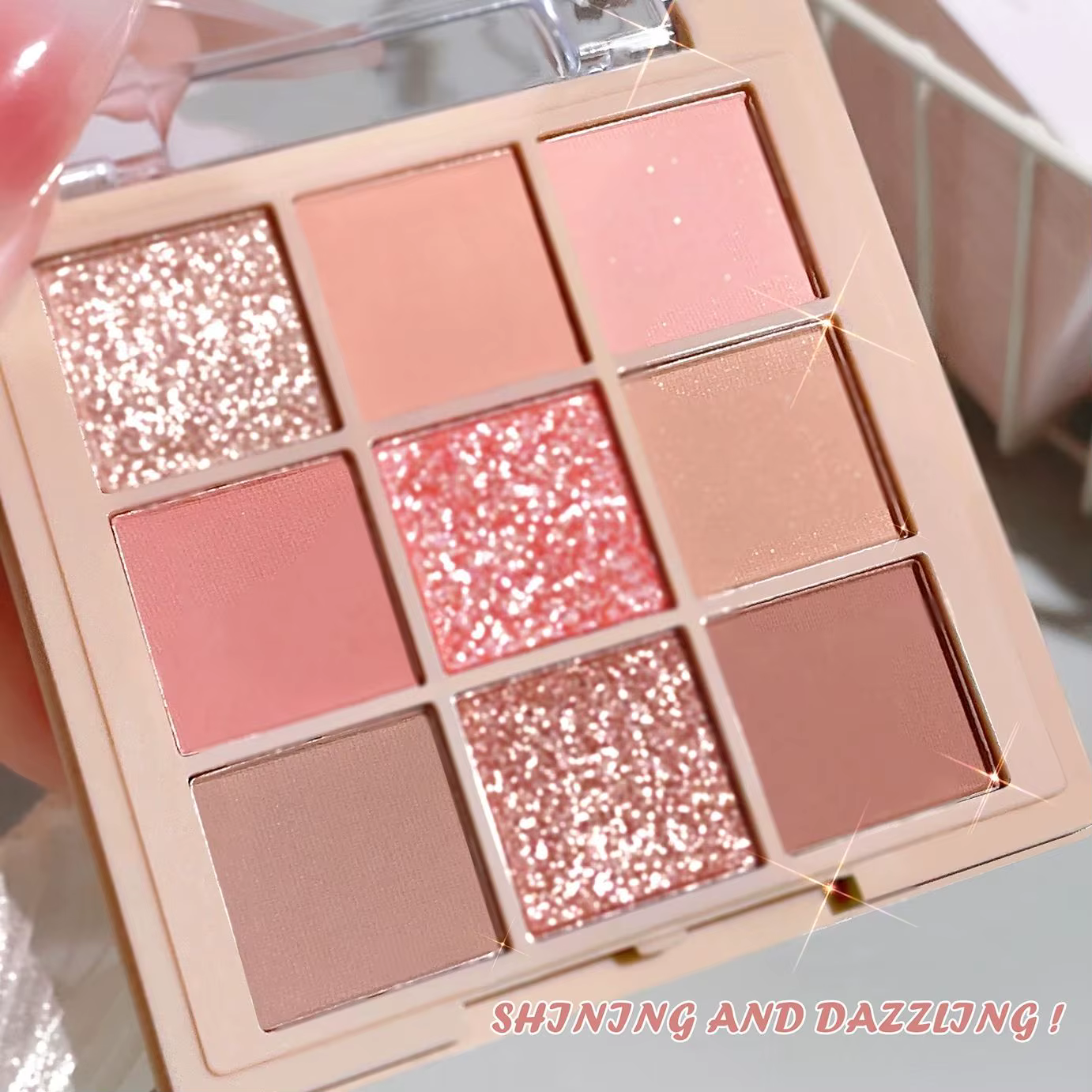 Palette de fards à paupières brillants de 9 couleurs