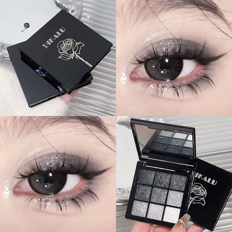 Palette de fards à paupières noirs fumés