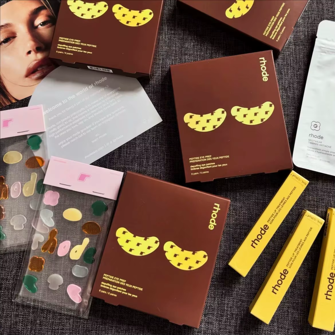 Rhodeskin Peptide Banana Eye Prep Décongestionnant Patchs Contour des Yeux Soin Gloss à Lèvres Fard à Joues Hailey Bieber Maquillage Hydratant Blush Girl