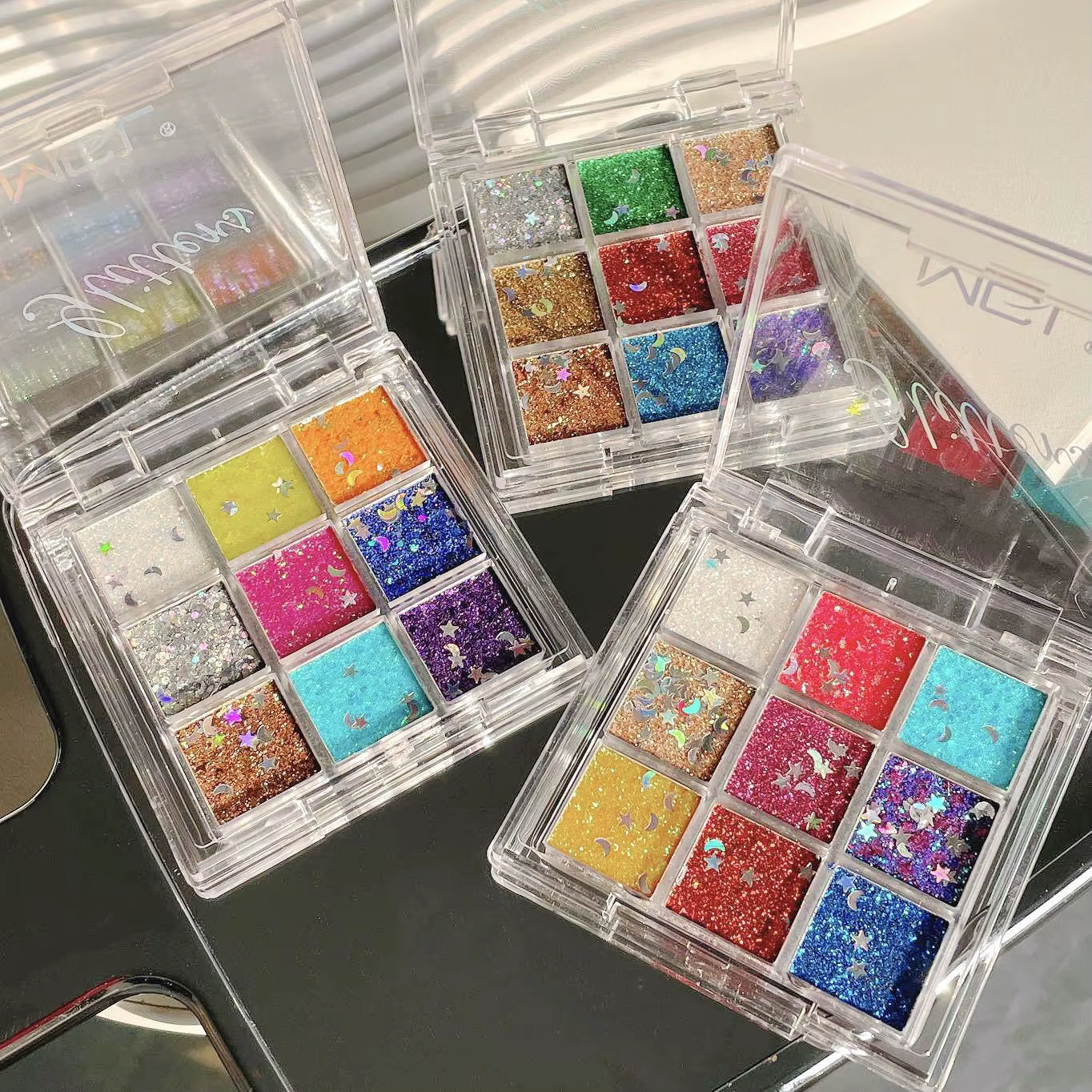 Gel à paillettes pour les yeux