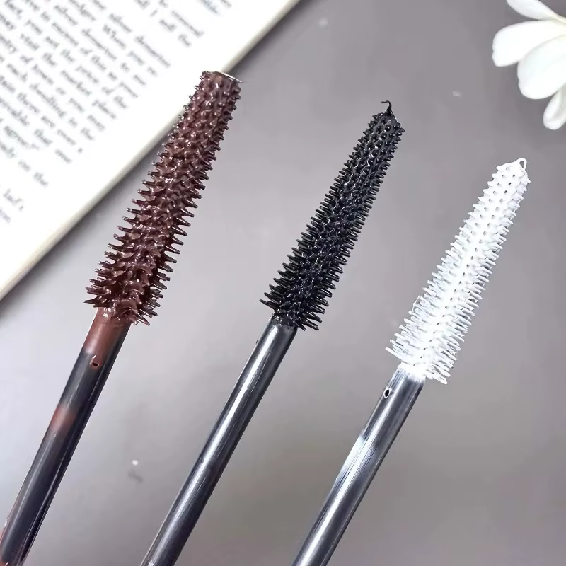 Mascara volumisant, liftant et recourbant