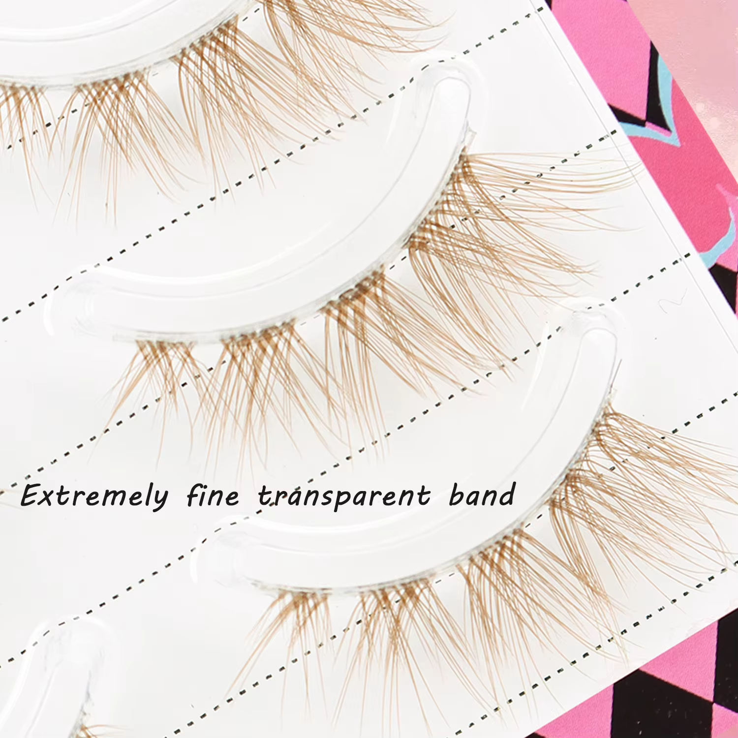 5 paires de faux cils bruns avec des renards volants en diagonale