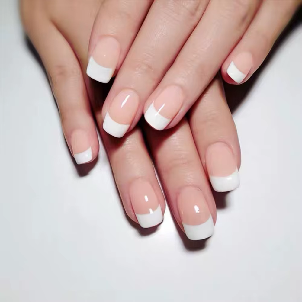 24 pièces de nouveaux ongles à pression de style français (autocollants pour faux ongles à la mode), associés à 1 morceau de colle gelée et 1 lime à ongles